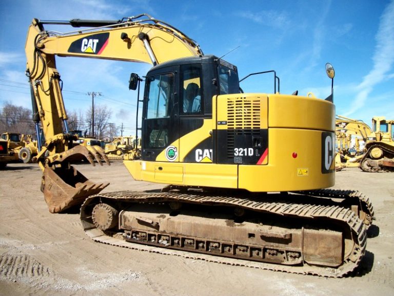 CAT 321D LCR Excavator Rental - U-Dig Heavy Equipment